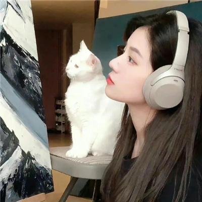 带子狼 在那双小手中